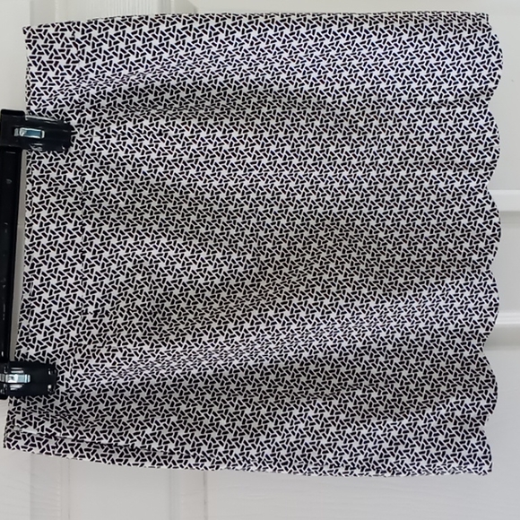 COPY - Talbots petites black and white scallop skirts size 14p - Picture 2 of 10
